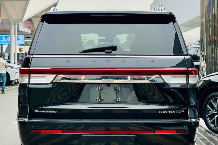 Used Lincoln Navigator 2022 3.5T Presidential Edition Exterior 3