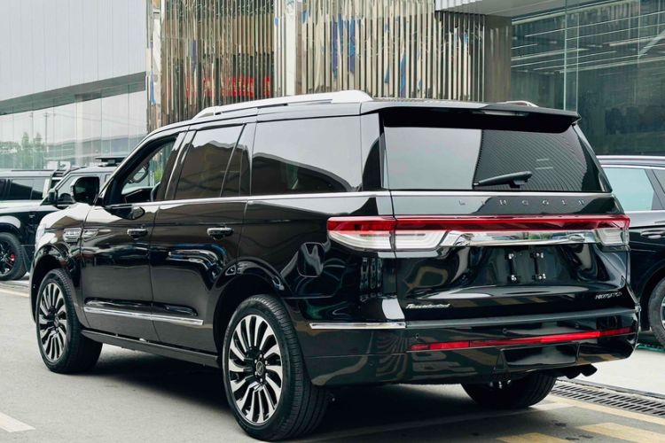 Used Lincoln Navigator 2022 3.5T Presidential Edition Exterior 5