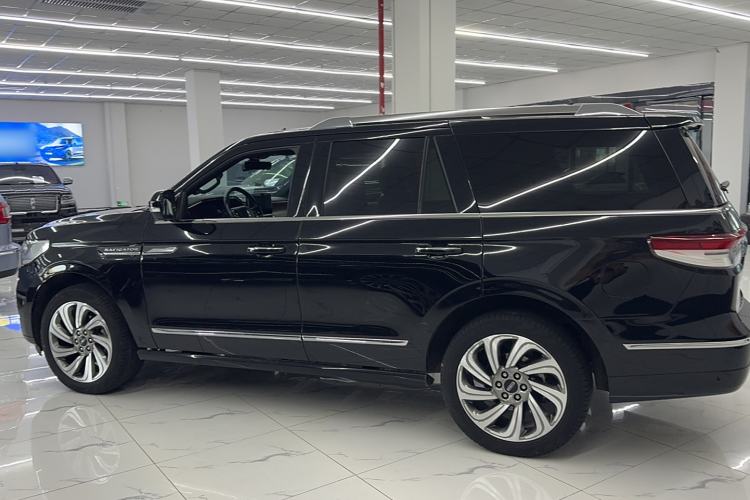 Used Lincoln Navigator 2022 3.5T Prestige Edition Exterior 5