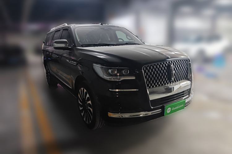 Used Lincoln Navigator 2022 3.5T Long-Wheelbase Presidential Edition Front Right 45 Deg