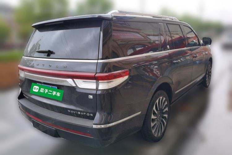 Used Lincoln Navigator 2022 3.5T Long-Wheelbase Presidential Edition Rear Right 45 Deg