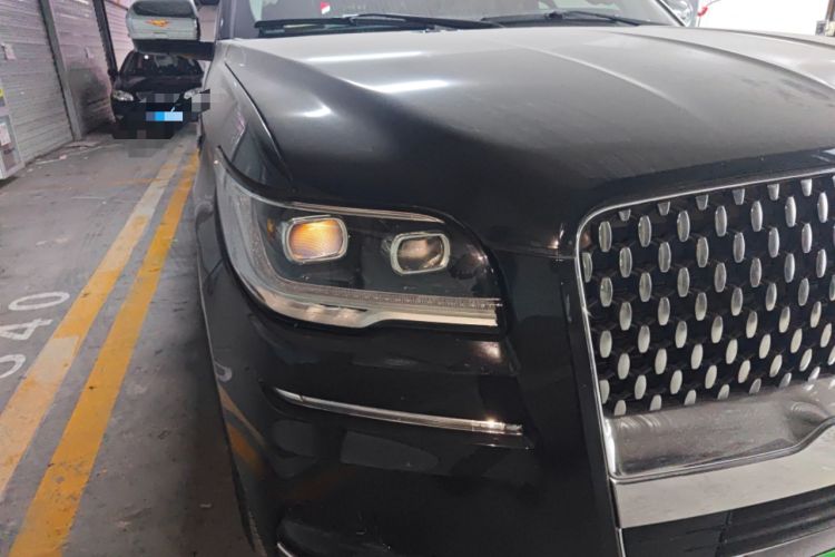 Used Lincoln Navigator 2022 3.5T Long-Wheelbase Presidential Edition Right Front Headlight