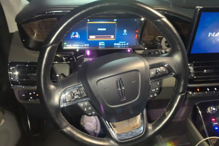 Used Lincoln Navigator 2022 3.5T Presidential Edition Steering Wheel