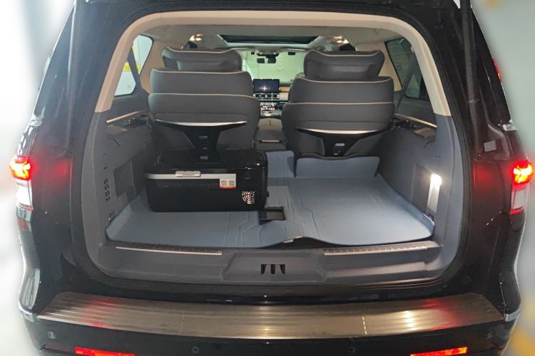 Used Lincoln Navigator 2022 3.5T Long-Wheelbase Presidential Edition Trunk