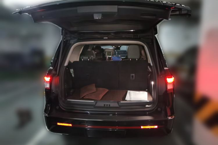 Used Lincoln Navigator 2022 3.5T Presidential Edition Trunk