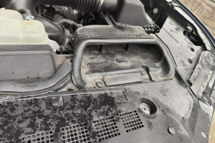 Used Lincoln Navigator 2022 3.5T Prestige Edition Engine Bay Left