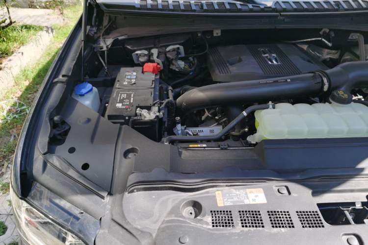 Used Lincoln Navigator 2022 3.5T Prestige Edition Engine Bay Right