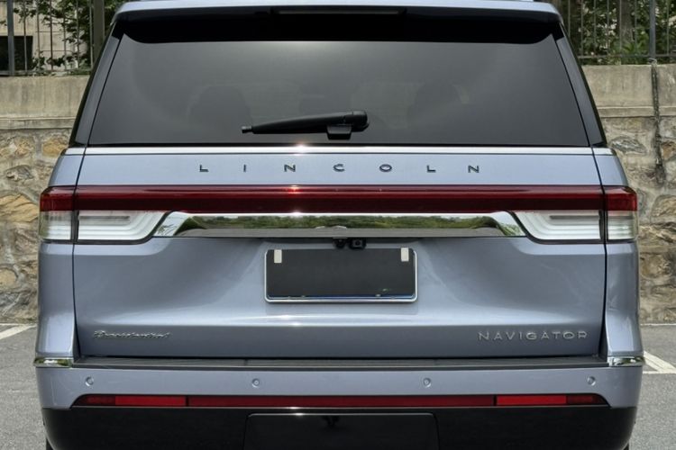 Used Lincoln Navigator 2022 3.5T Presidential Edition Exterior 6