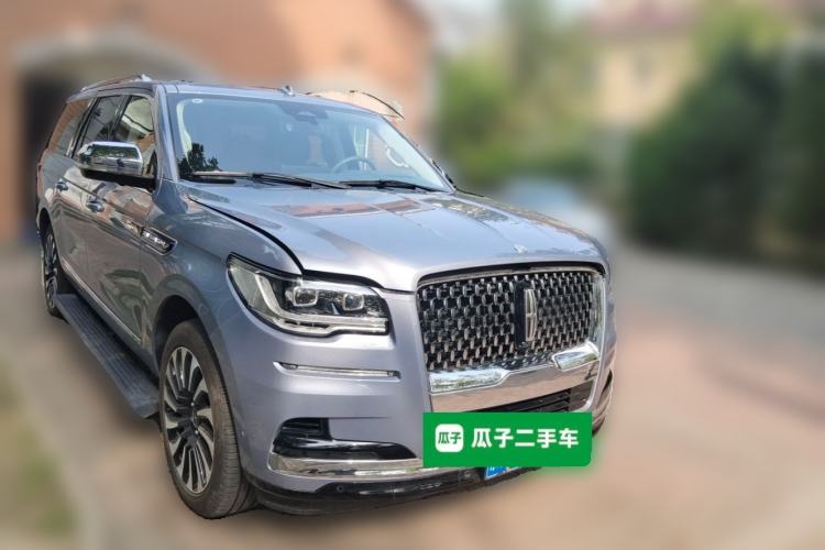 Used Lincoln Navigator 2022 3.5T Long-Wheelbase Presidential Edition Front Right 45 Deg