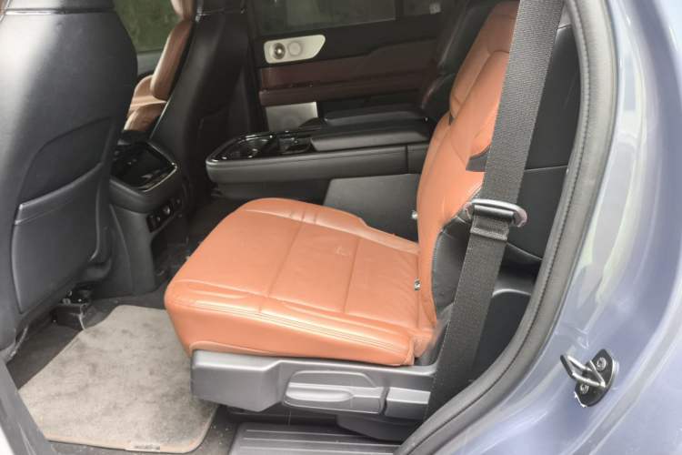 Used Lincoln Navigator 2022 3.5T Prestige Edition Left Rear Seat