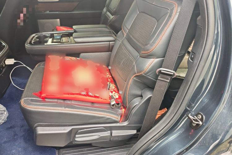 Used Lincoln Navigator 2022 3.5T Centennial Limited Edition Left Rear Seat