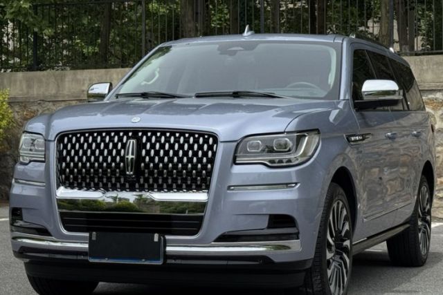 Used Lincoln Navigator 2022 3.5T Presidential Edition