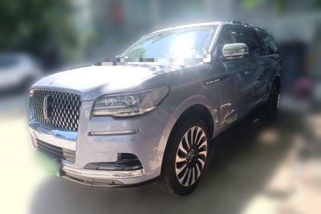 Lincoln Navigator 2022 3.5T Long-Wheelbase Presidential Edition مستعملة