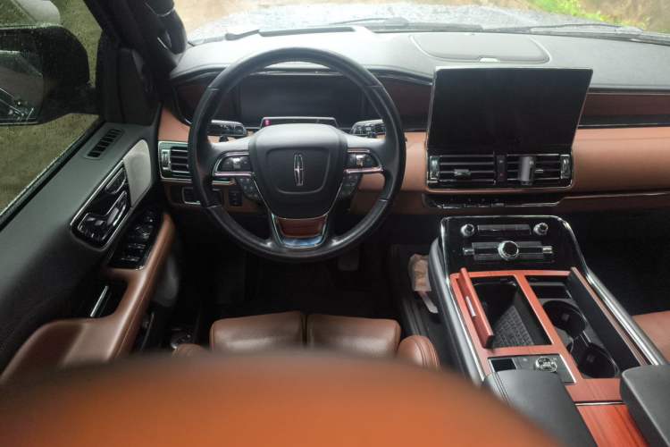 Used Lincoln Navigator 2022 3.5T Prestige Edition Steering Wheel