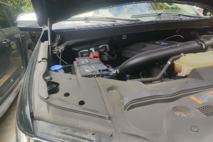 Used Lincoln Navigator 2022 3.5T Presidential Edition Engine Bay Right