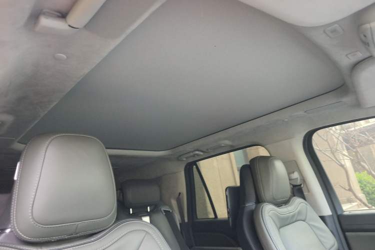 Used Lincoln Navigator 2022 3.5T Long-Wheelbase Presidential Edition Headliner