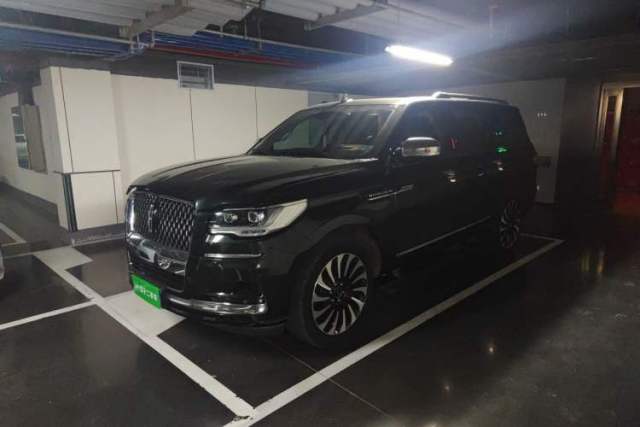 Used Lincoln Navigator 2022 3.5T Black Gold Presidential Edition