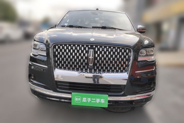 Used Lincoln Navigator  Front