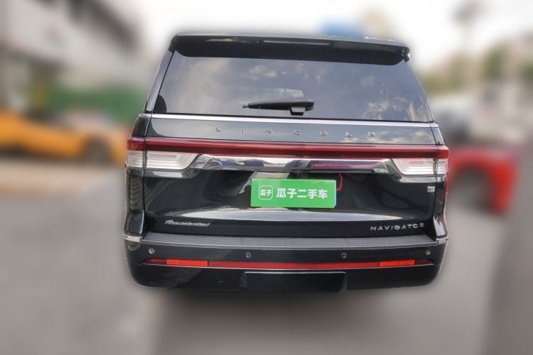 Used Lincoln Navigator  Rear