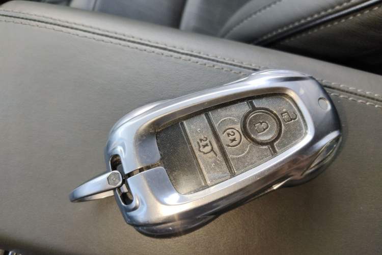 Used Lincoln Navigator  Vehicle Key