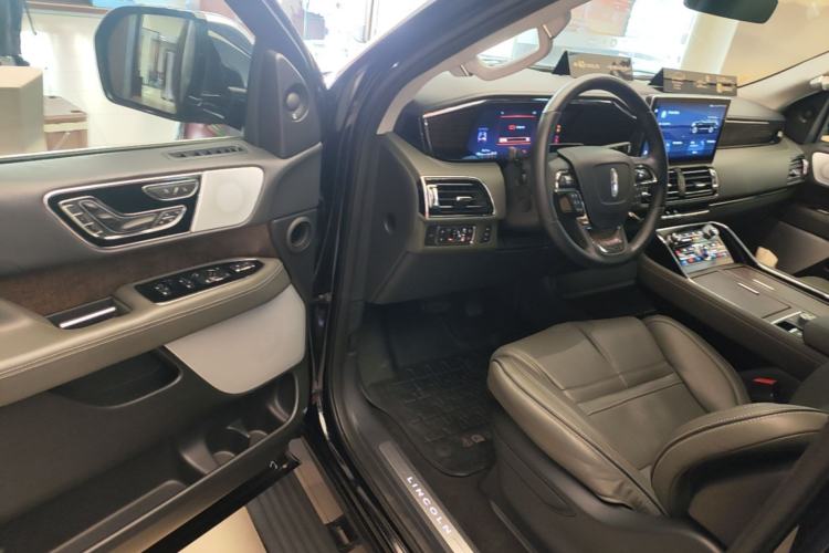 Used Lincoln Navigator 2024 3.5T Presidential Edition Driver Seat