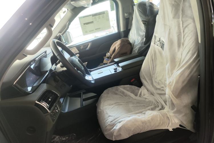 Used Lincoln Navigator 2024 3.5T Presidential Edition Left Front Seat