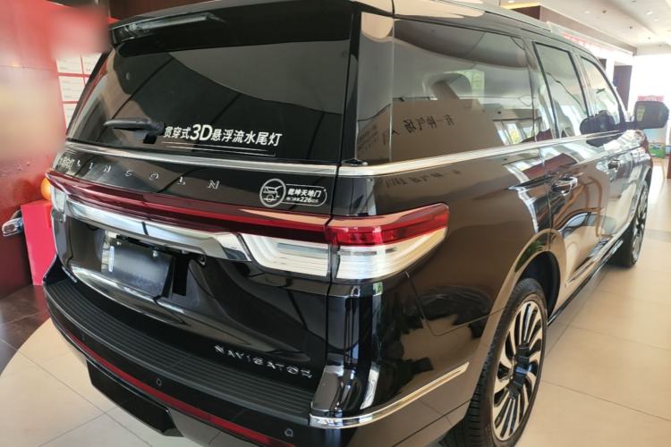 Used Lincoln Navigator 2024 3.5T Presidential Edition Rear Right 45 Deg