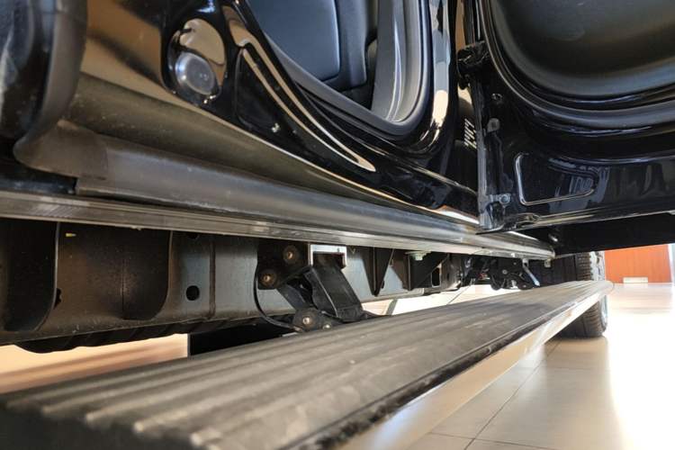 Used Lincoln Navigator 2024 3.5T Presidential Edition Right Side Sill