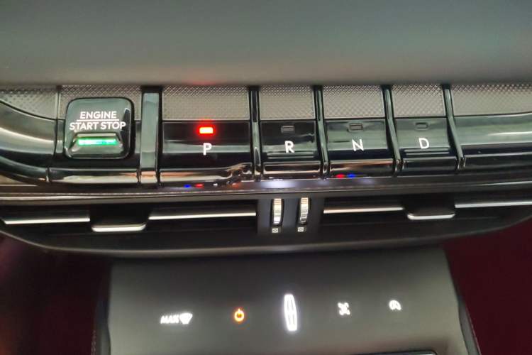 Used Lincoln Z 2022 Facelift iCool Luxury Edition Gear Lever