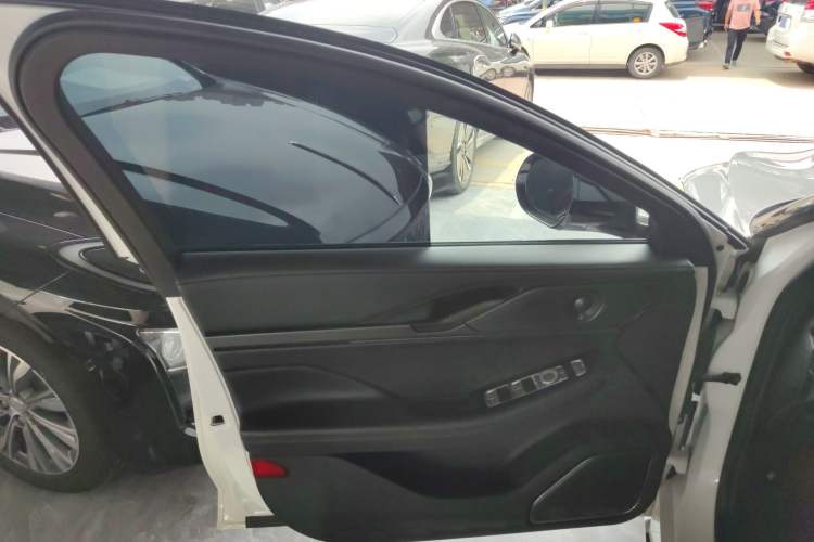 Used Lincoln Z 2022 Facelift iCool Luxury Edition Left Front Door Interior