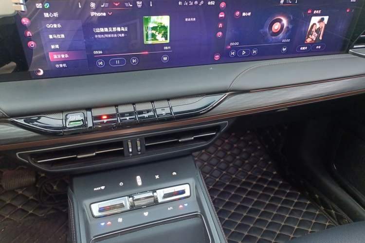 Used Lincoln Z 2022 iXiang Deluxe Edition Audio And AC Panel