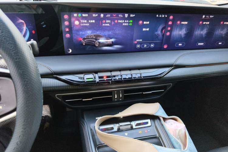 Used Lincoln Z 2022 iKoo Deluxe Edition Audio And AC Panel