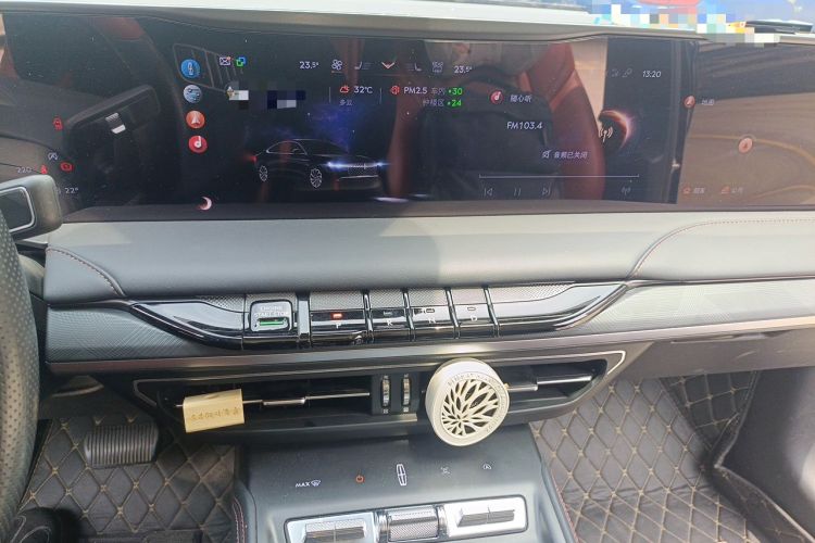 Used Lincoln Z 2022 iXiang Luxury Edition Audio And AC Panel