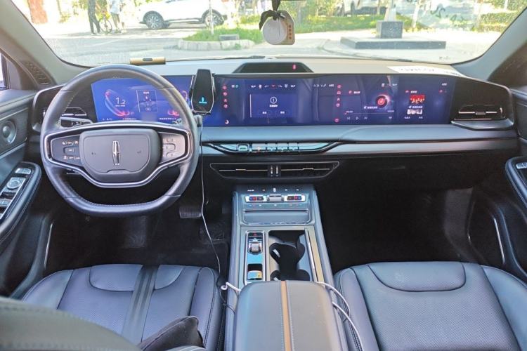 Used Lincoln Z 2022 iKoo Centennial Limited Edition Center Console