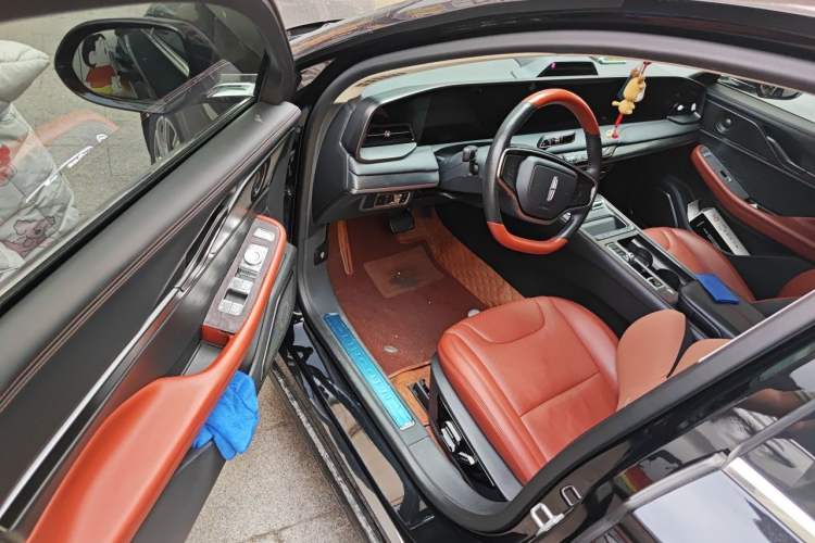 Used Lincoln Z 2022 iEnjoy Luxury Edition Driver Seat