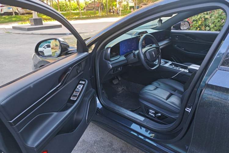 Used Lincoln Z 2022 iKoo Centennial Limited Edition Driver Seat