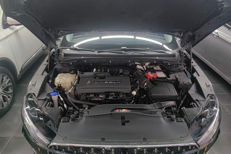 Used Lincoln Z 2022 iXiang Luxury Edition Engine Bay
