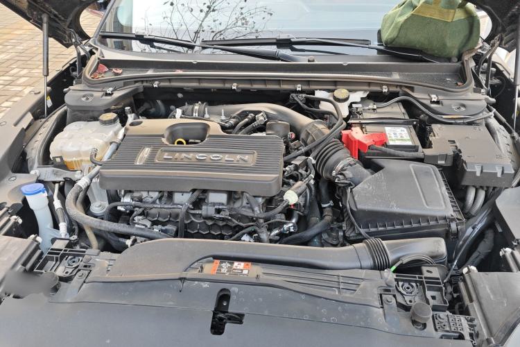 Used Lincoln Z 2022 iXiang Zunyi Edition Engine Bay