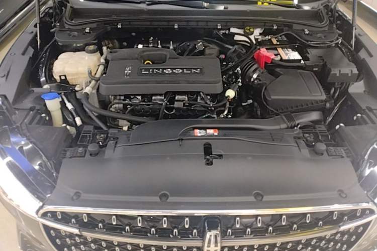 Used Lincoln Z 2022 iXiang Luxury Edition Engine Bay