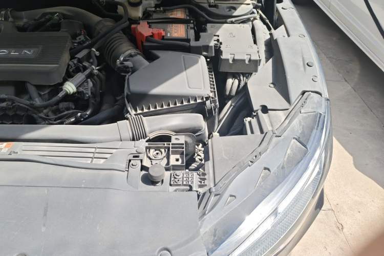 Used Lincoln Z 2022 iXiang Deluxe Edition Engine Bay Left