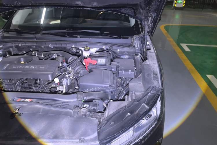 Used Lincoln Z 2022 iXiang Zunyi Edition Engine Bay Left