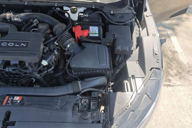 Used Lincoln Z 2022 iXiang Zunyi Edition Engine Bay Left