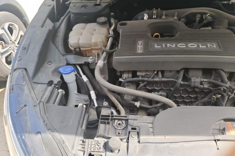 Used Lincoln Z 2022 iXiang Deluxe Edition Engine Bay Right