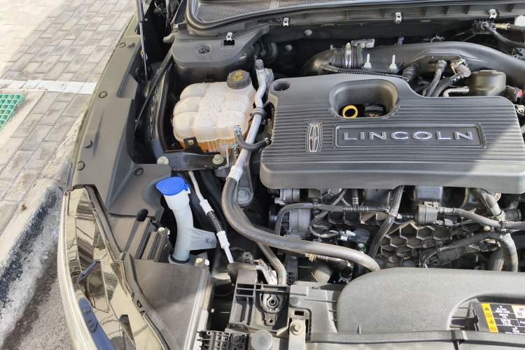 Used Lincoln Z 2022 iKoo Luxury Edition Engine Bay Right