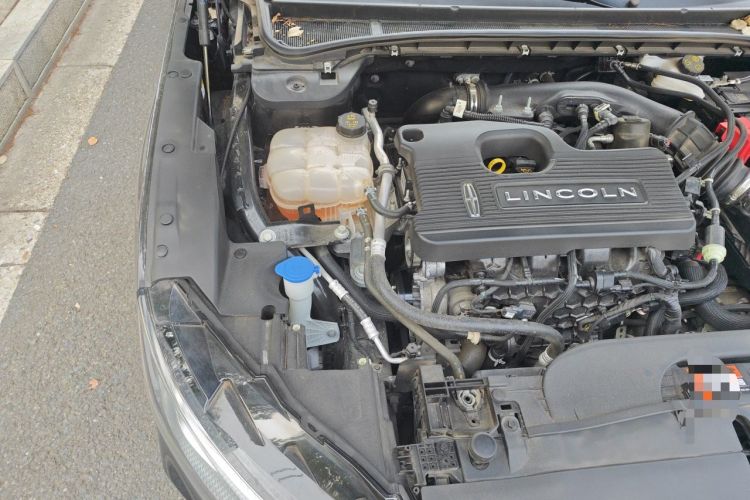 Used Lincoln Z 2022 iXiang Luxury Edition Engine Bay Right