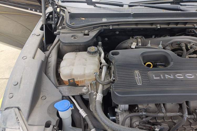 Used Lincoln Z 2022 iXiang Luxury Edition Engine Bay Right