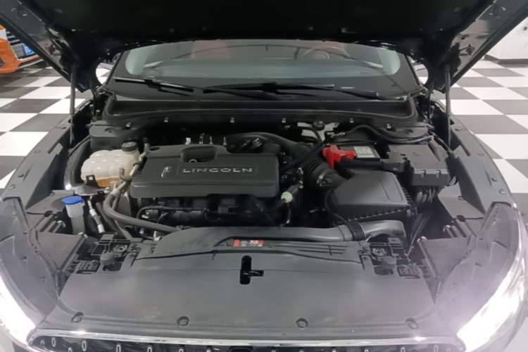 Used Lincoln Z 2022 iXiang Luxury Edition Engine Bay