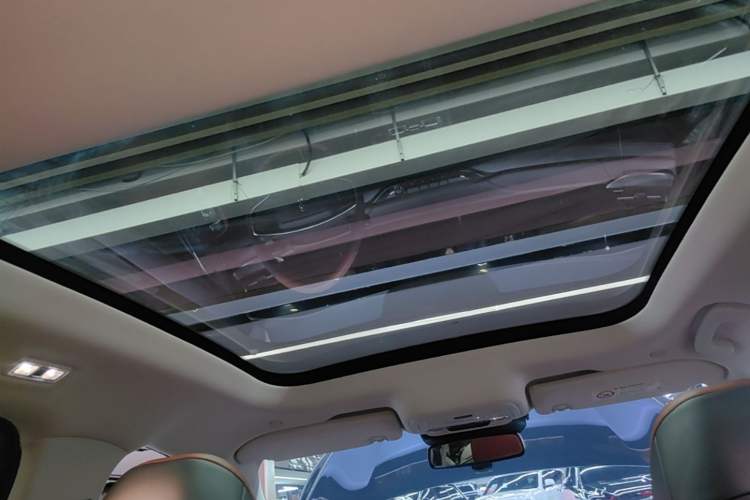 Used Lincoln Z 2022 iXiang Luxury Edition Headliner
