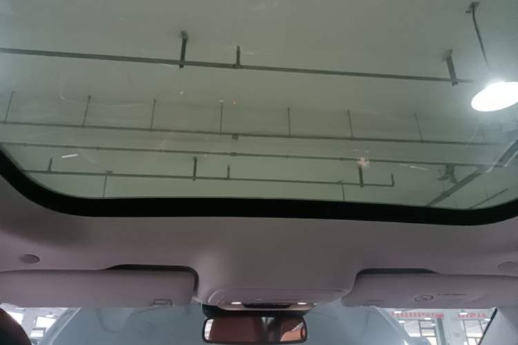 Used Lincoln Z 2022 iXiang Luxury Edition Headliner
