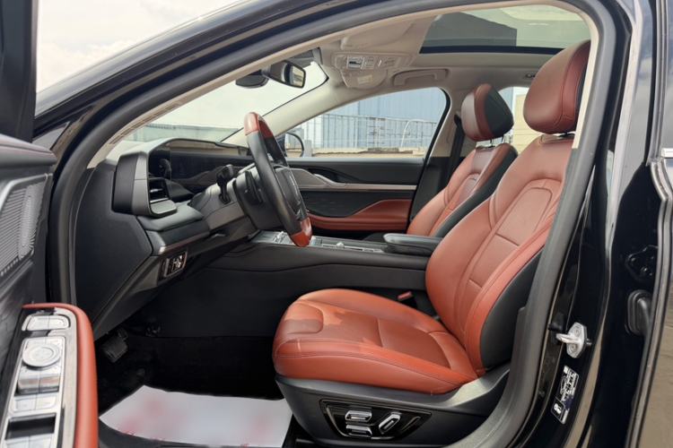 Used Lincoln Z 2022 iXiang Luxury Edition Interior 2
